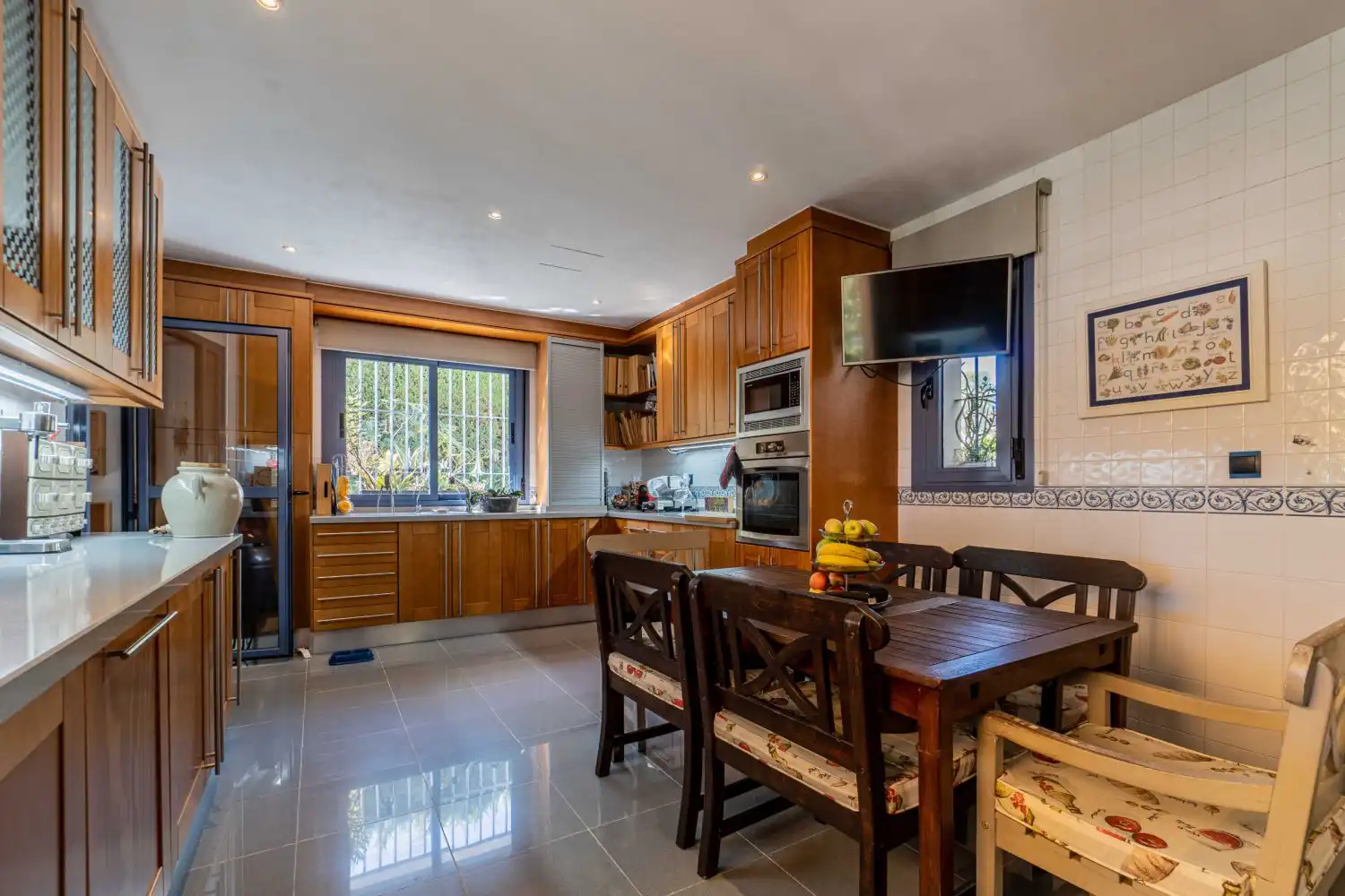 Kitchen of Houses for sale in Sotogrande Costa