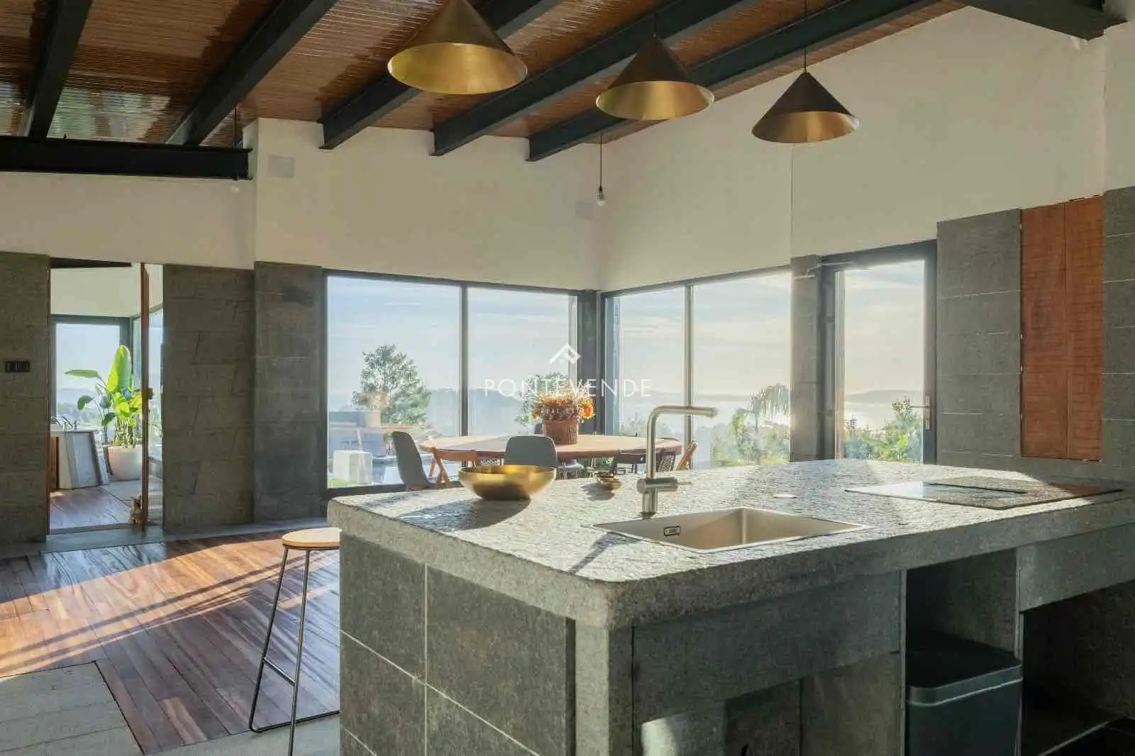 Cocina de Casa o chalet en venta en Marín con Aire acondicionado, Calefacción y Jardín privado