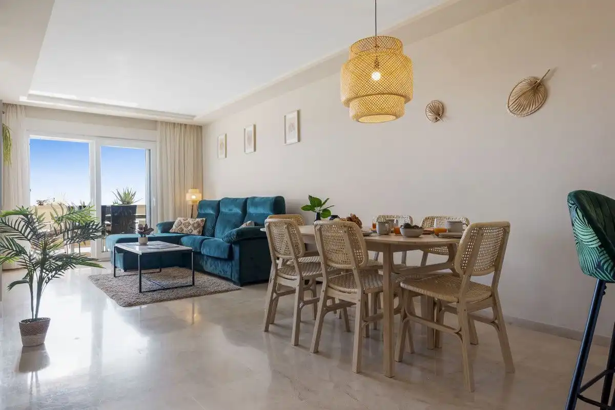 Apartamento con terraza en venta en Selwo, imagen 9