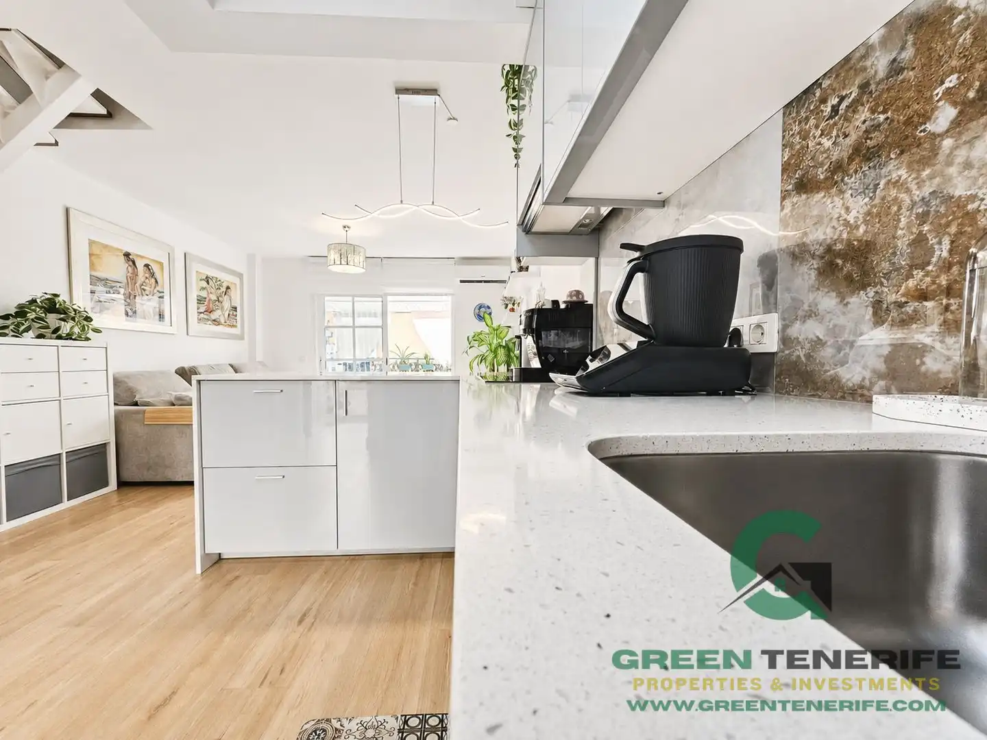 Piso con terraza en venta en Calle La Tosca, imagen 3