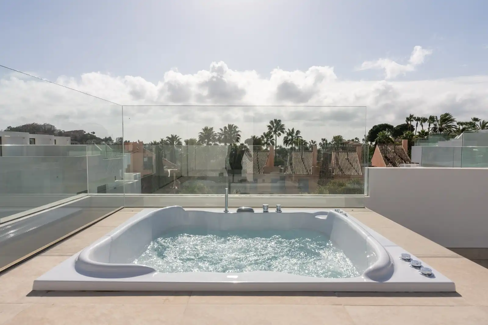 Piscina de Casa adosada de lloguer en Marbella amb Aire condicionat, Terrassa i Piscina