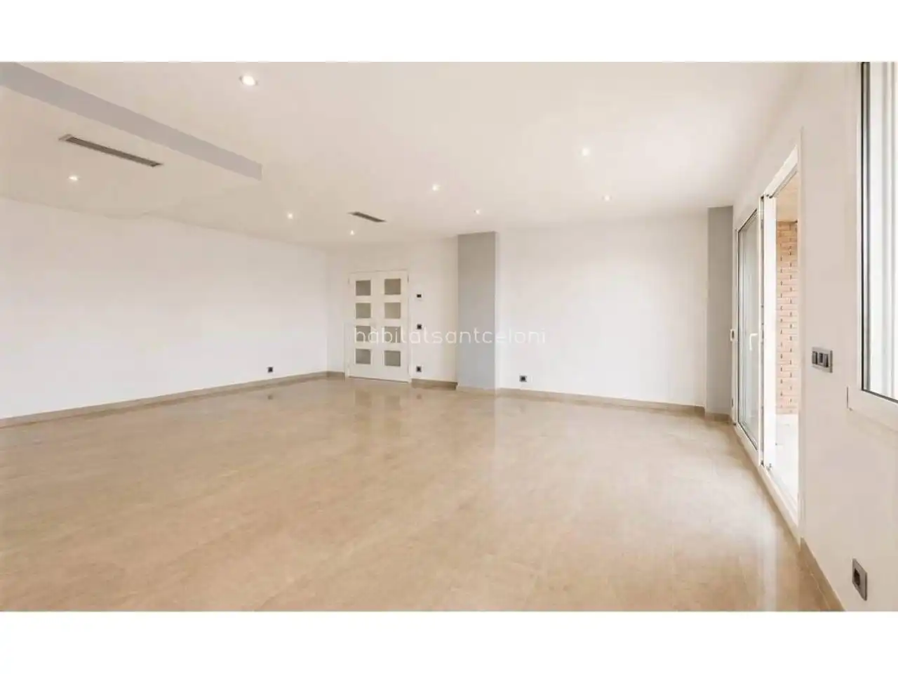 Wohnung zur Miete in Sitges mit Klimaanlage, Heizung und Terrasse