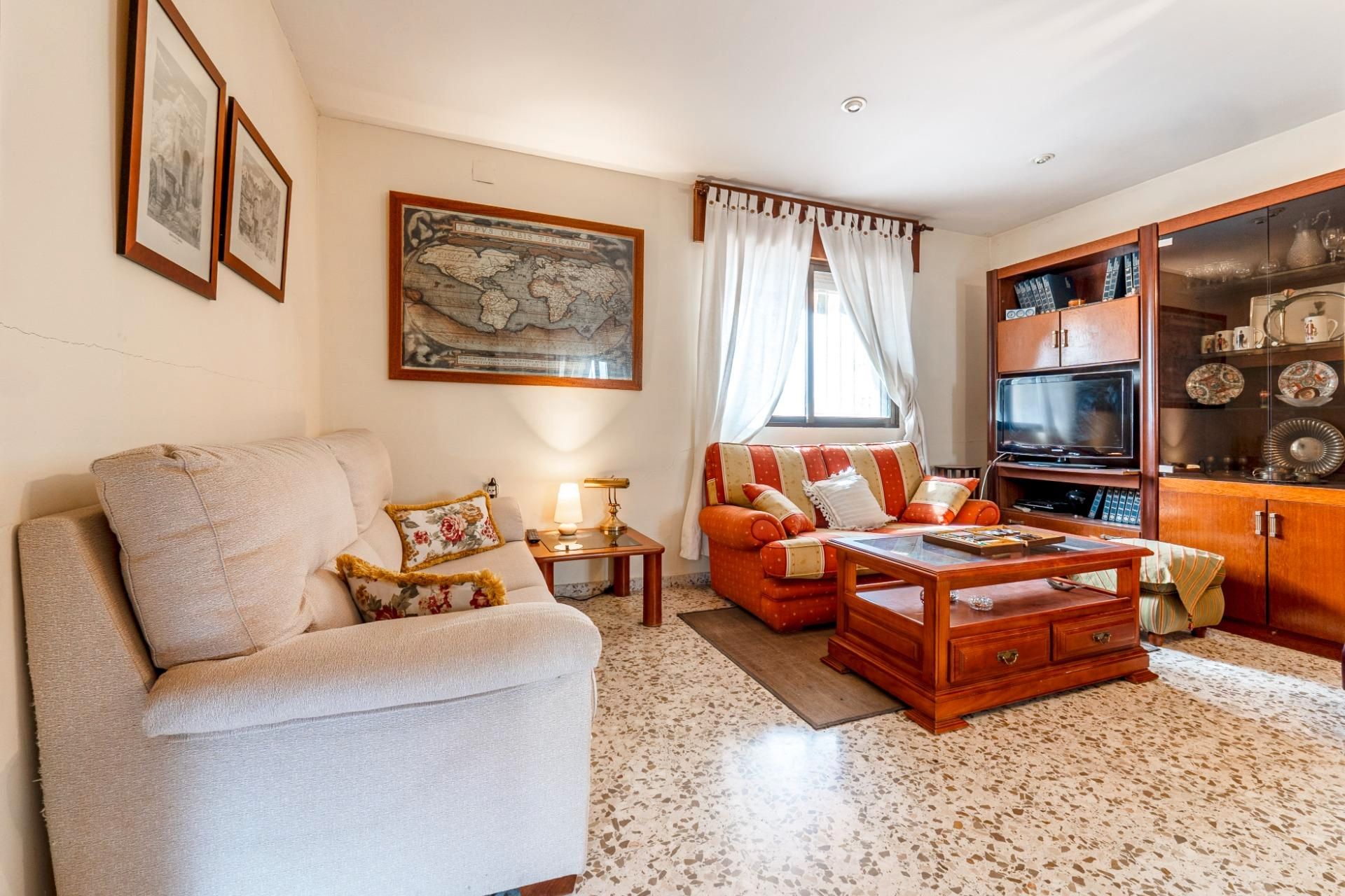 Sala d'estar de Casa o xalet en venda en  Granada Capital amb Aire condicionat, Calefacció i Terrassa