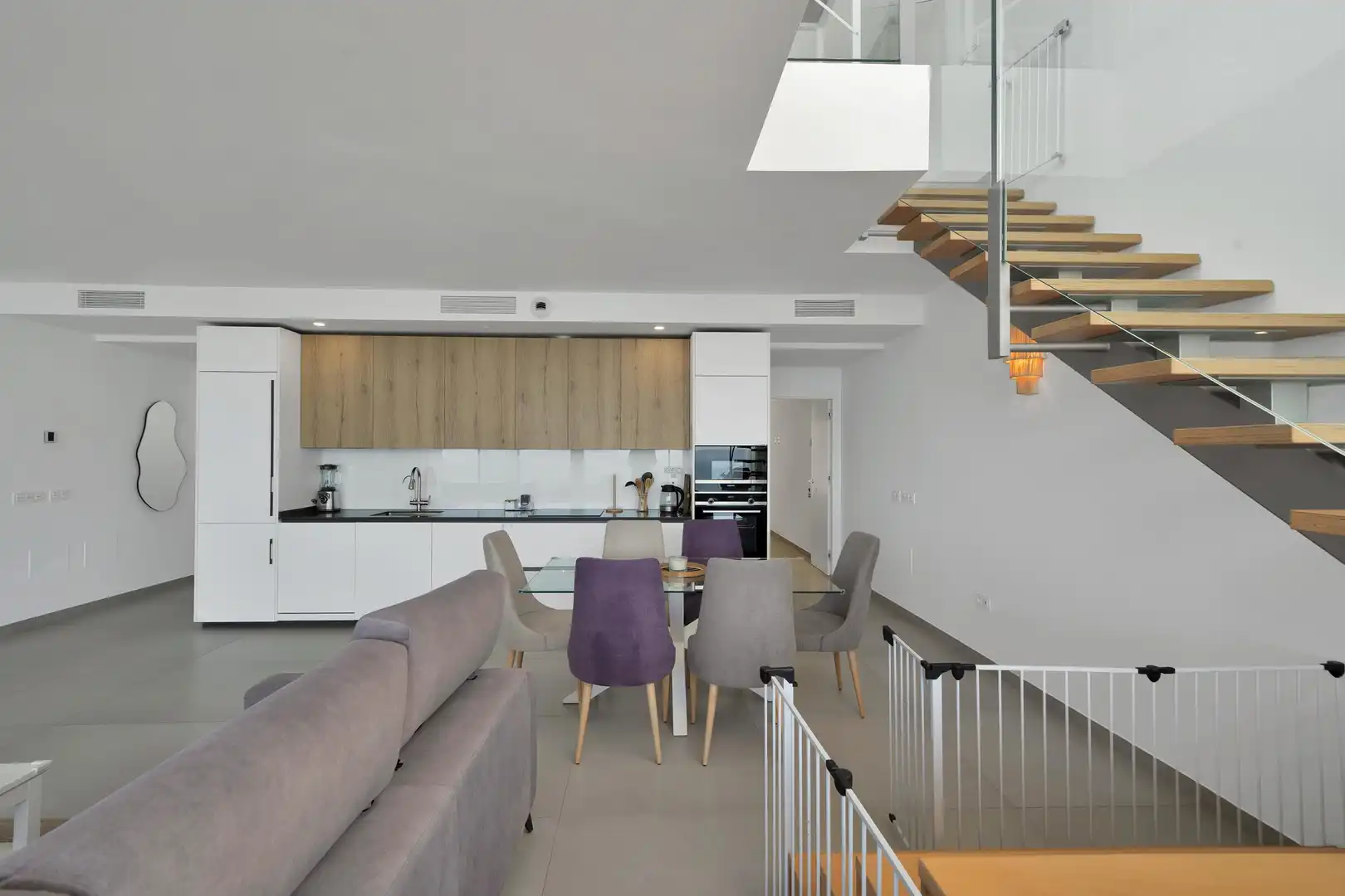Sala de estar de Ático en venta en Benalmádena con Jardín privado, Alarma y Piscina comunitaria
