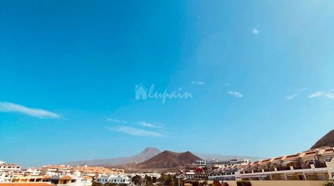 Foto 2 de Ático en venta en Los Cristianos, Arona