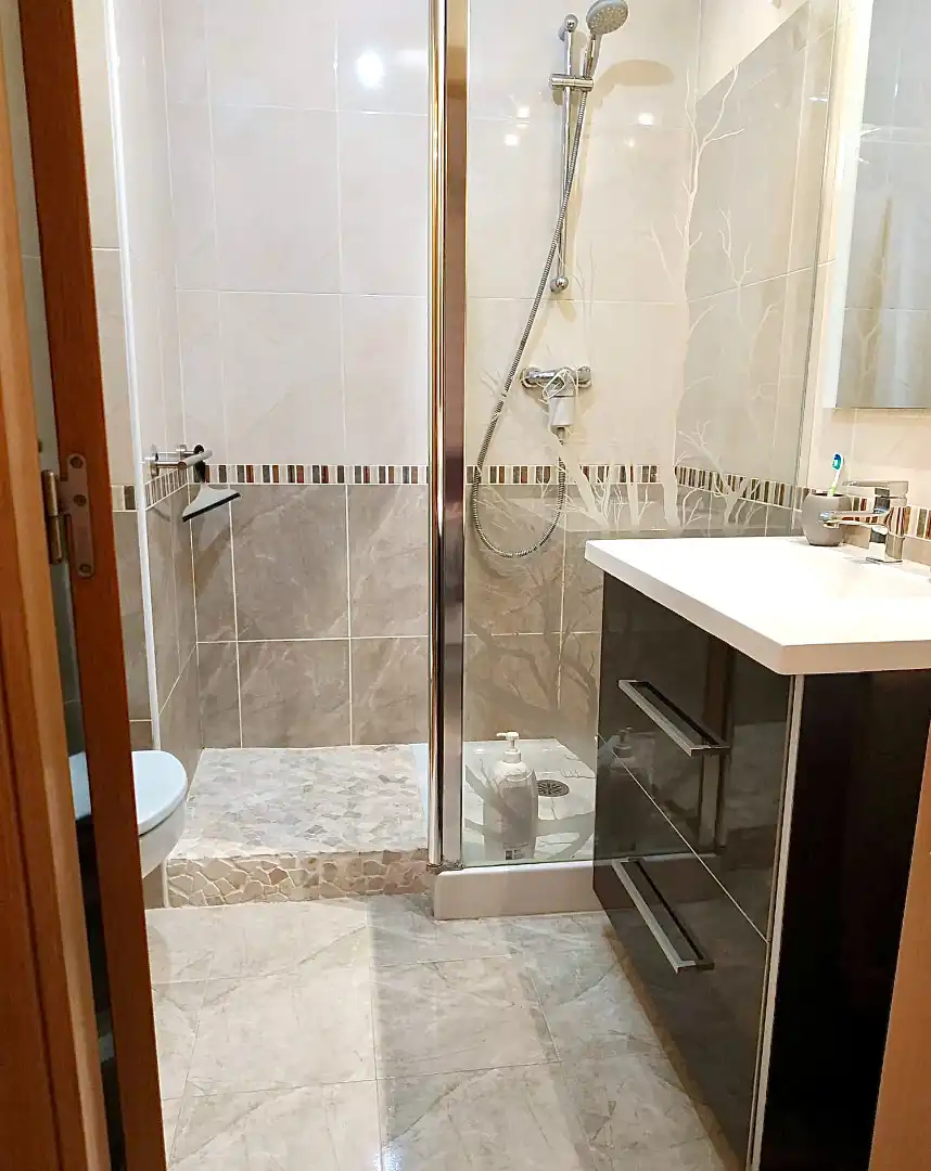 Badezimmer von Wohnung zum Verkauf in Sueca mit Klimaanlage, Abstellraum und Balkon