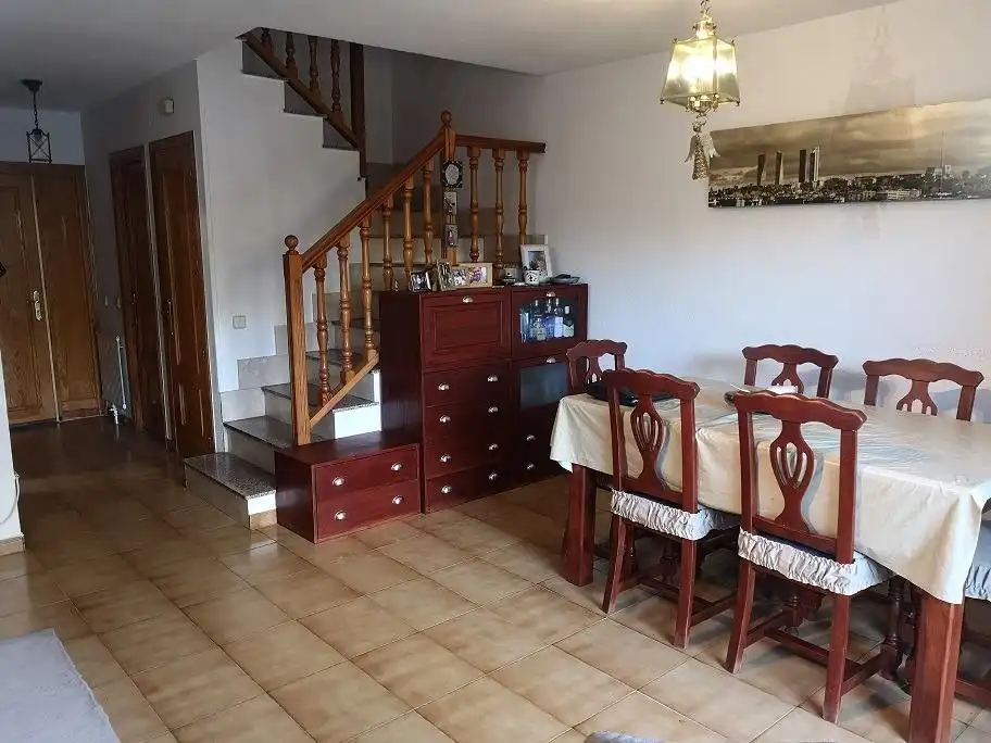 Casa adosada en venta en La Navata