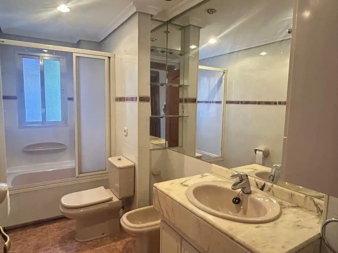 Wohnung zur Miete in Calle San Lamberto, Ventas