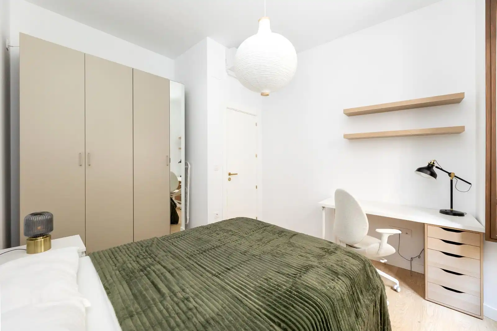 Bedroom of Apartments for rent in Granada  with Air Conditioner, Heating and Parquet flooring