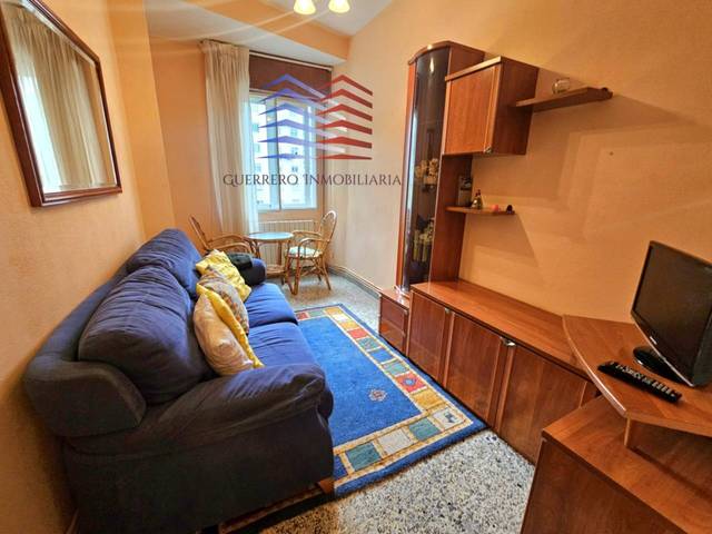Apartamento en Alquiler en Calle EMILIA PARDO BAZAN en Centro