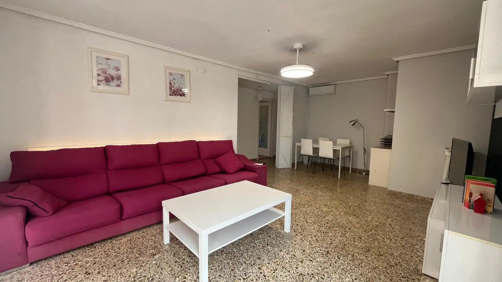 Living room of Apartments for rent in Elche / Elx  with Air Conditioner, Furnished and Community pool