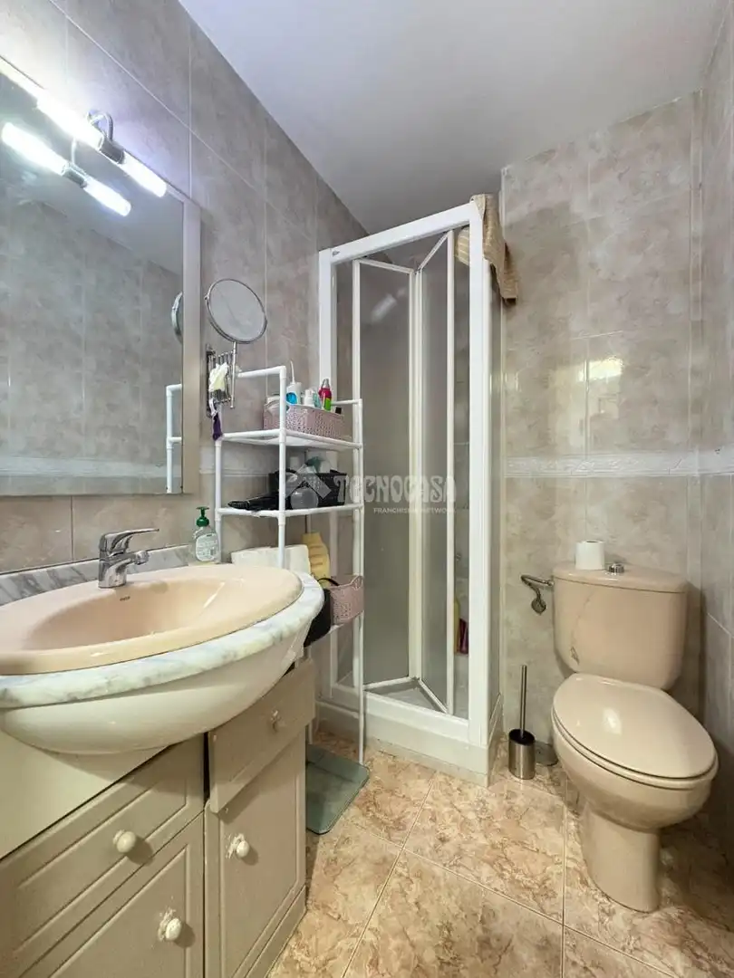 Bathroom of Flat for sale in Getafe
