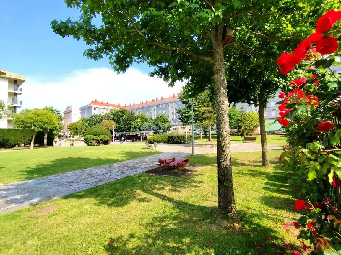 Außenansicht von Geschaftsraum zur Miete in Santander