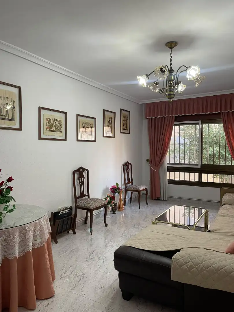 Sala de estar de Piso en venta en Miralvalle - Av. Virgen del Puerto - La Data 