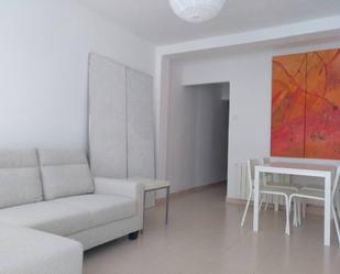 Sala d'estar de Pis en venda en Castellón de la Plana / Castelló de la Plana amb Calefacció i Moblat