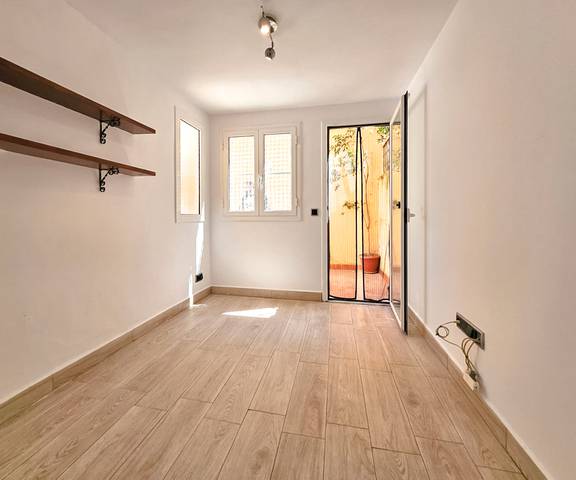 Piso en Venta en Carrer de Concepción Arenal en La Sagrera