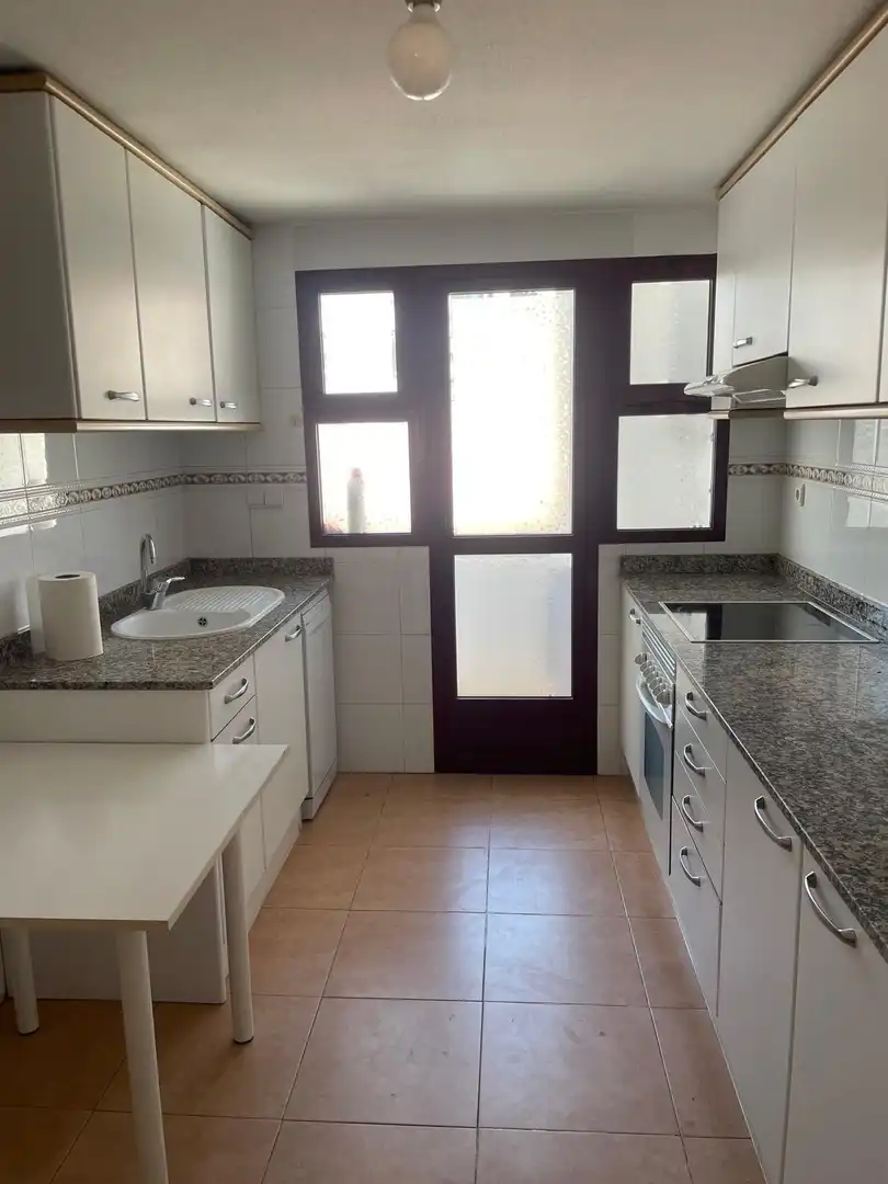 Cocina de Ático de alquiler en Alicante / Alacant con Aire acondicionado, Calefacción y Terraza