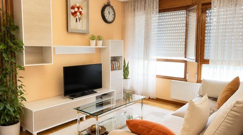 Foto 2 de Apartament en venda a Lugones, Siero