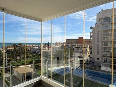 Apartament amb balcó en venda a Avenida de los Daneses