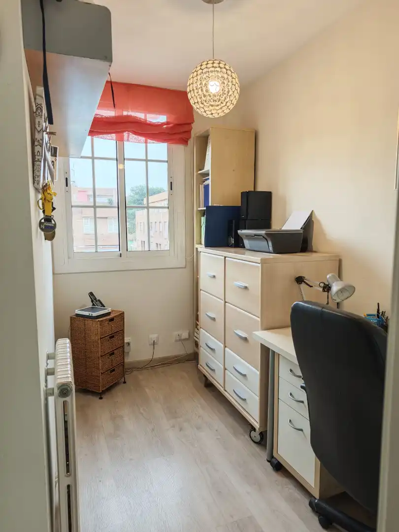 Schlafzimmer von Einfamilien-Reihenhaus zum Verkauf in Cubelles mit Klimaanlage, Heizung und Privatgarten