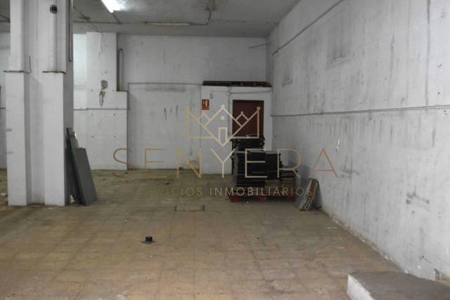Local comercial en Venta en Nou Moles