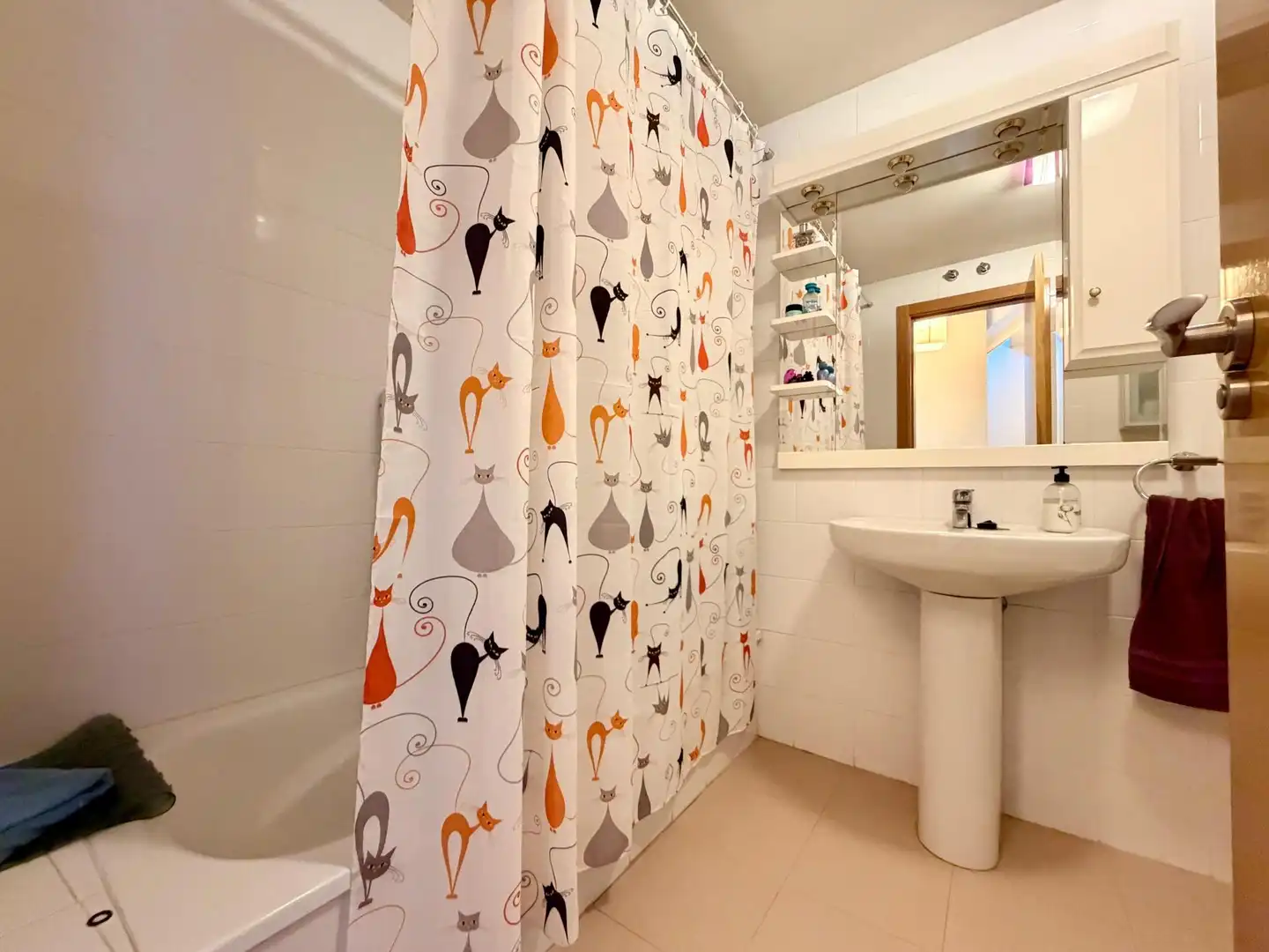 Baño de Casa adosada en venta en Valdorros con Calefacción, Jardín privado y Terraza