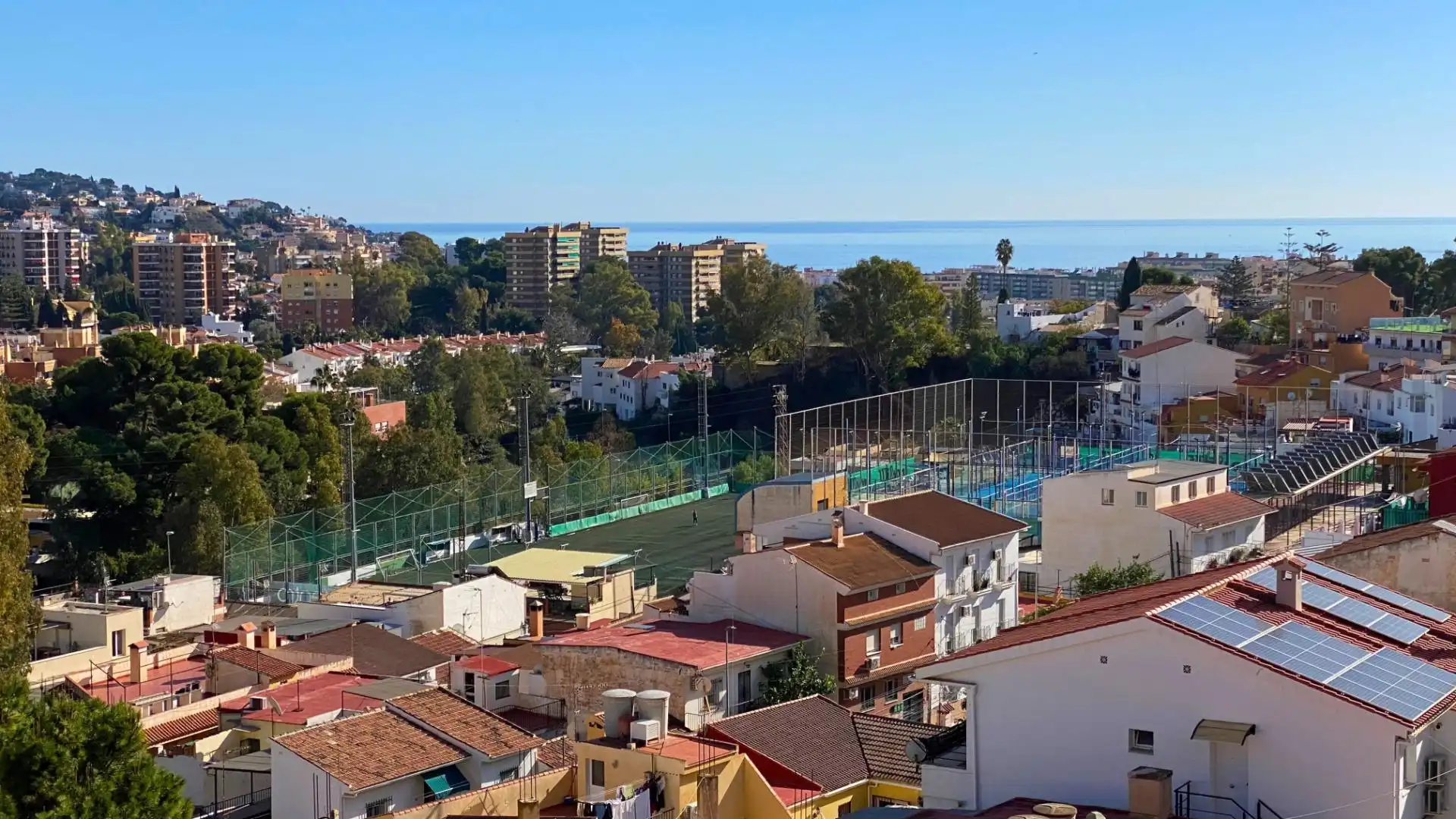 Exterior view of Apartments for sale in Málaga Capital  with Air Conditioner, Terrace and Balcony