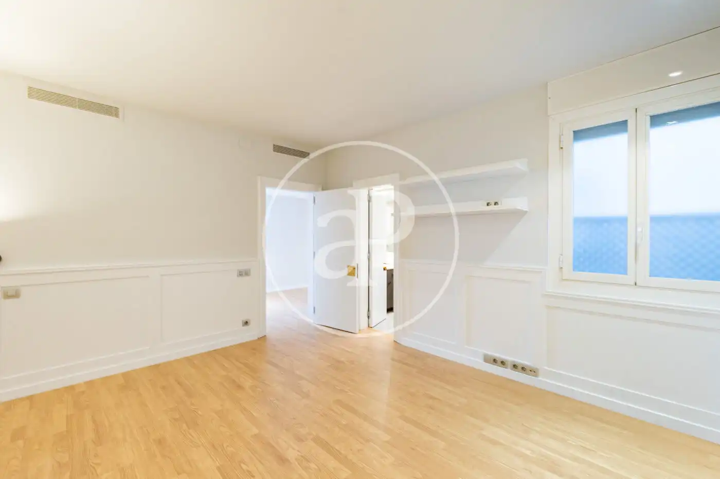 Bedroom of Flat for rent in Barcelona  with Air Conditioner, Heating and Terrace