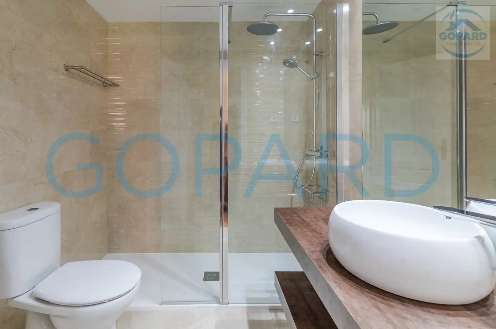 Bathroom of Duplexes for rent in Majadahonda  with Air Conditioner, Heating and Private garden