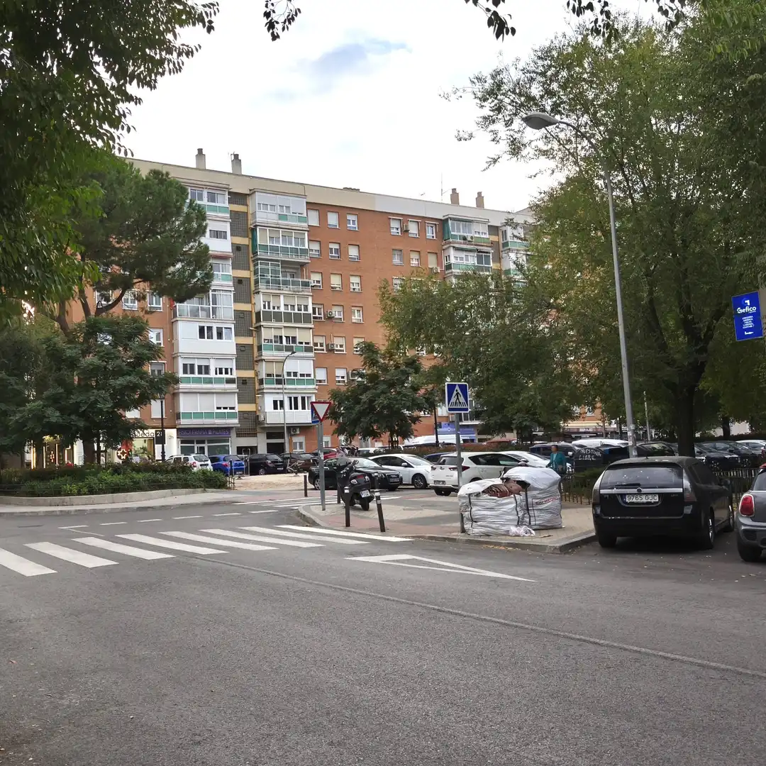 Außenansicht von Wohnung zum Verkauf in Madrid mit Klimaanlage