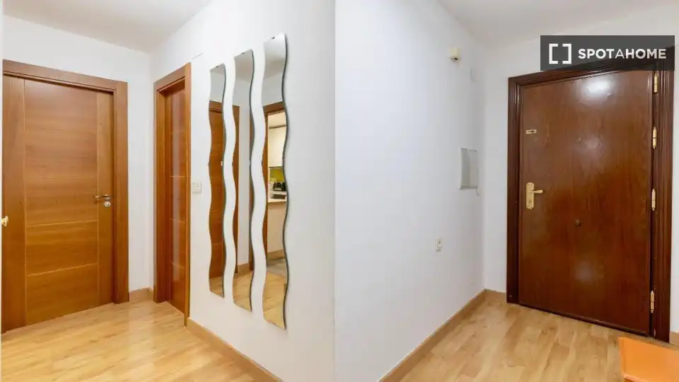 Apartamento para compartir en Granada con Aire acondicionado, Terraza y Amueblado