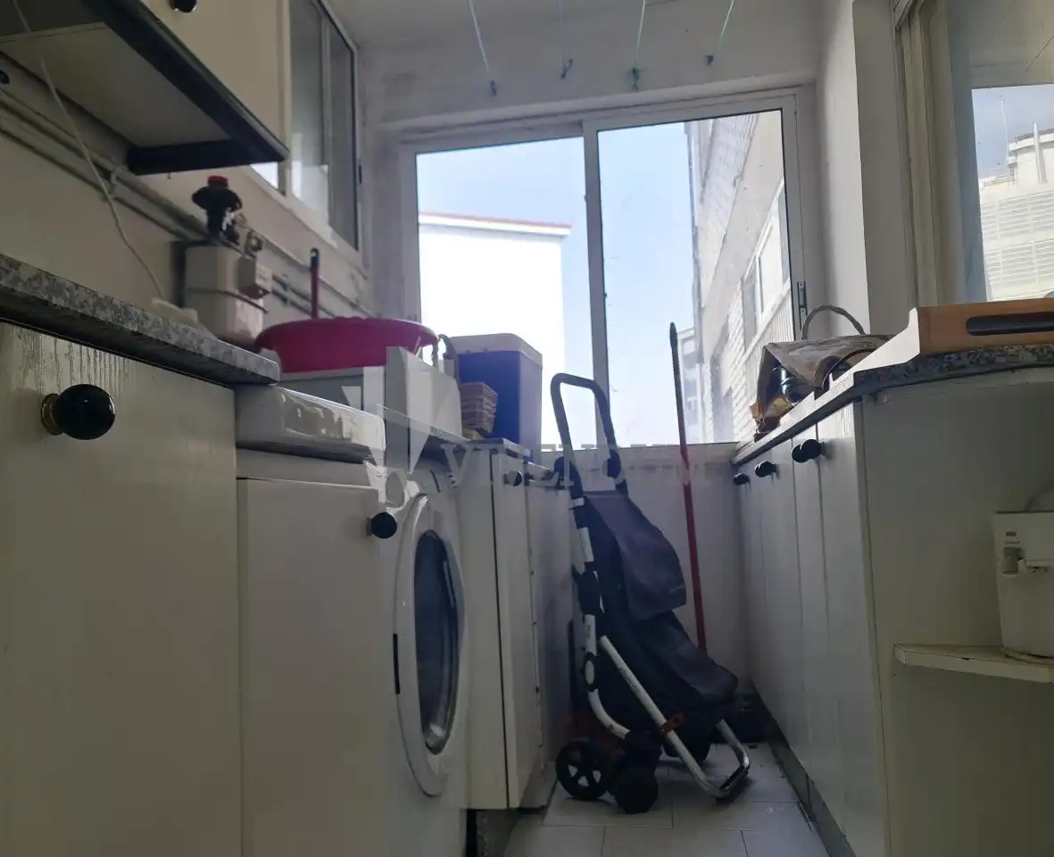 Cocina de Piso en venta en Vigo  con Calefacción, Terraza y Trastero