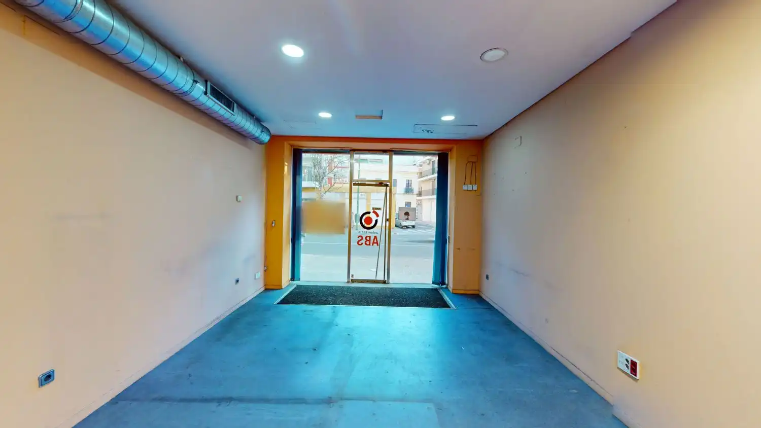 Commercial properties for rent in Sevilla  with Air Conditioner