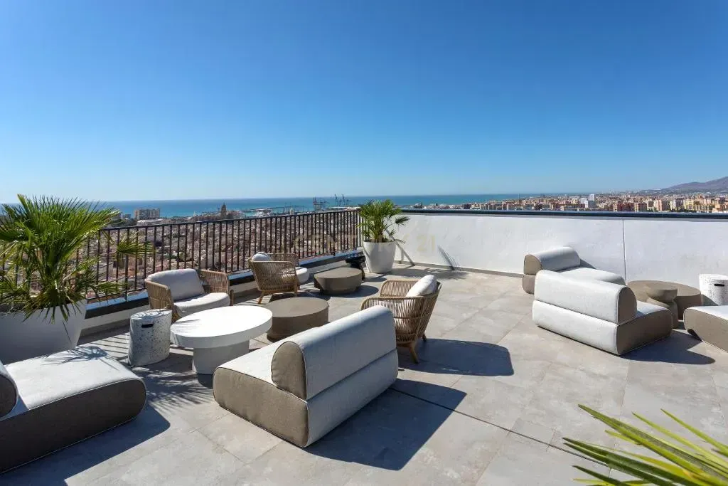 Terrassa de Apartament en venda en Málaga Capital amb Aire condicionat, Jardí privat i Traster