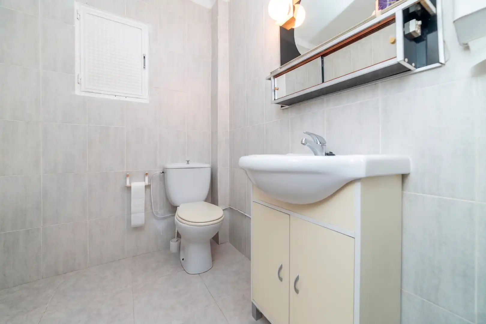 Bathroom of Flat for sale in Leganés