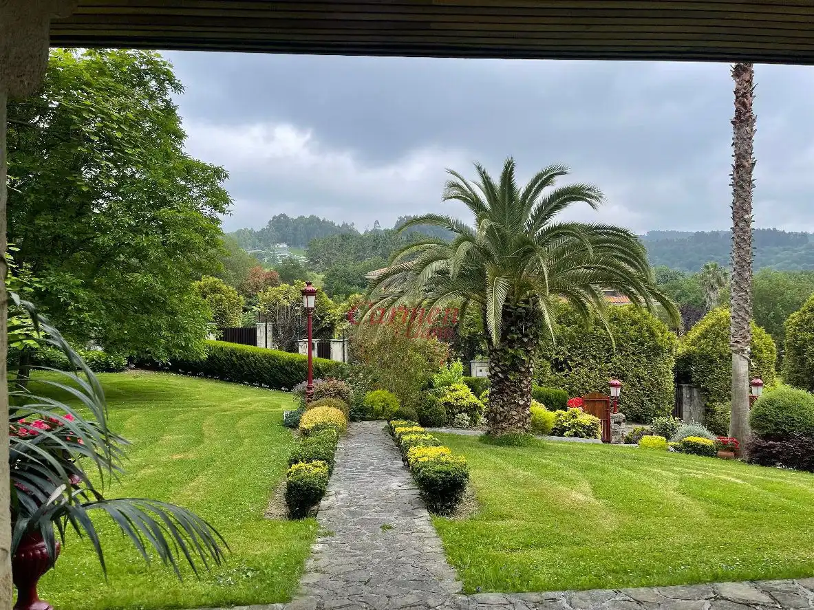 Jardín de Casa o chalet en venta en Loiu con Jardín privado, Terraza y Trastero
