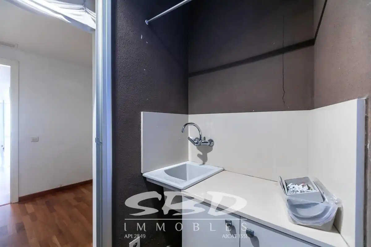 House with balcony to rent in Centre - Sant Oleguer, imagen 90
