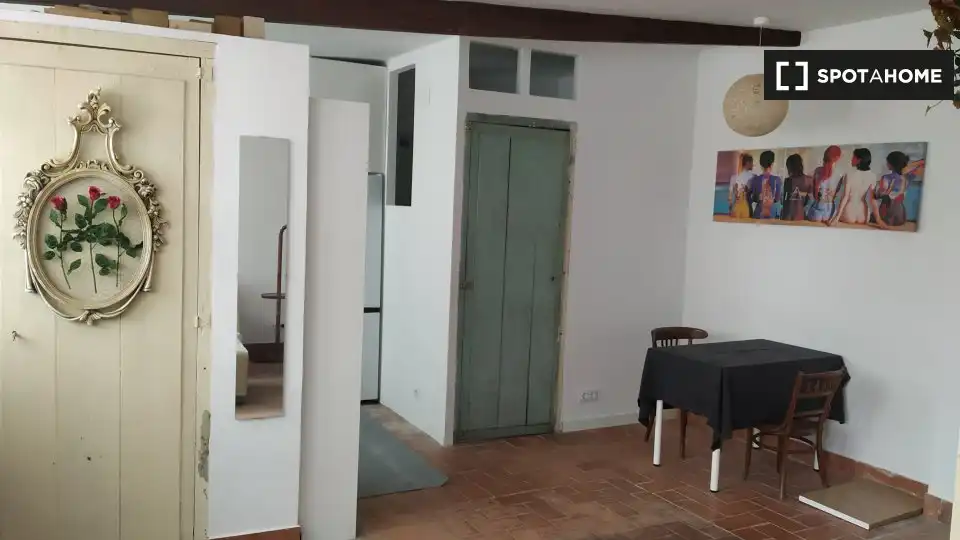 Flat for rent in Sants-Badal
