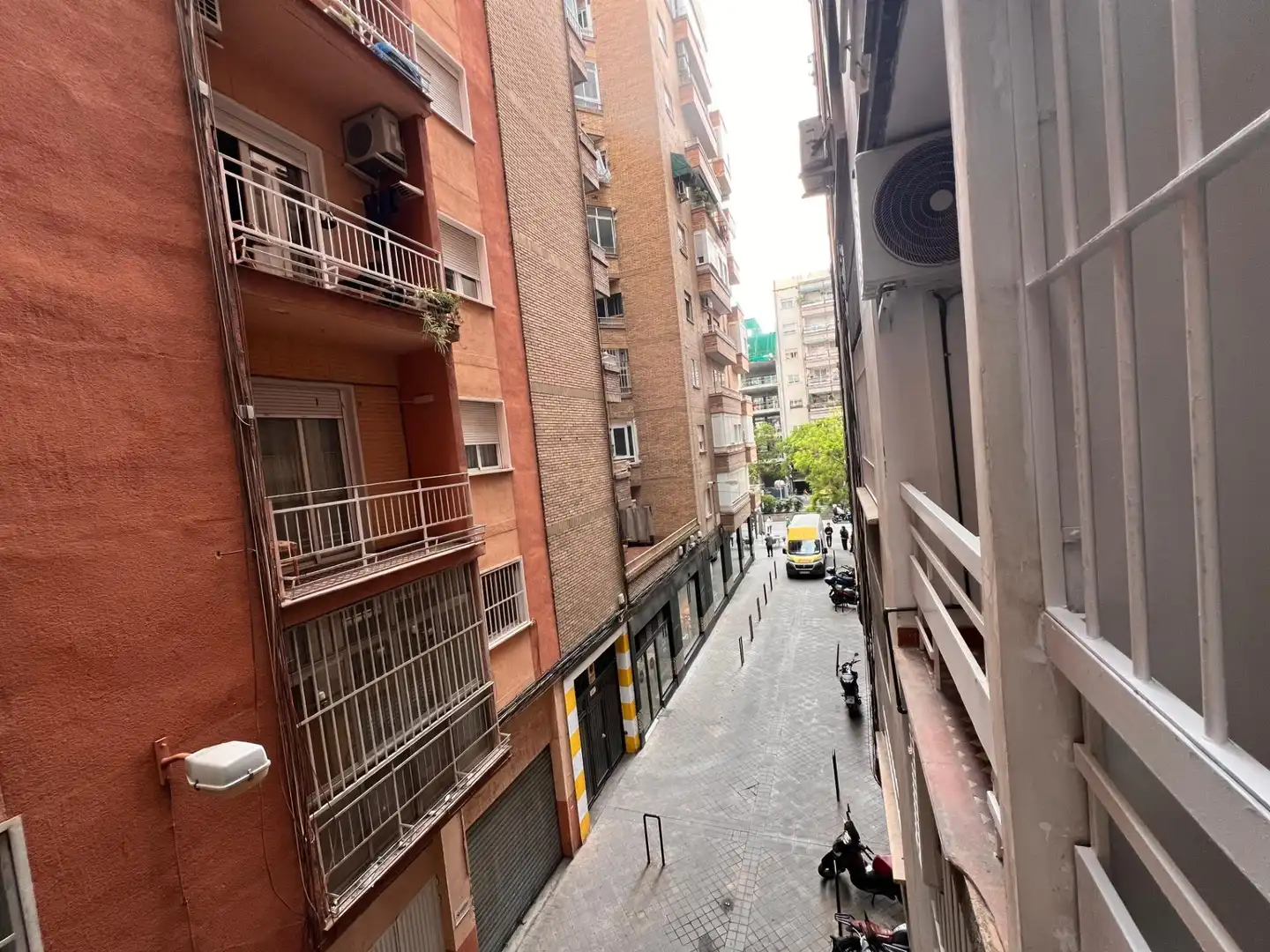 Vista exterior de Piso de alquiler en Granada con Amueblado