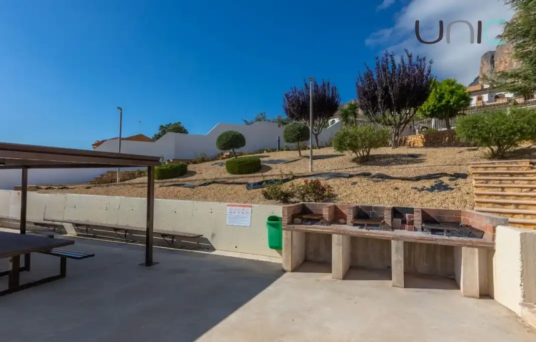 Jardín de Casa adosada en venta en Polop con Aire acondicionado, Jardín privado y Terraza