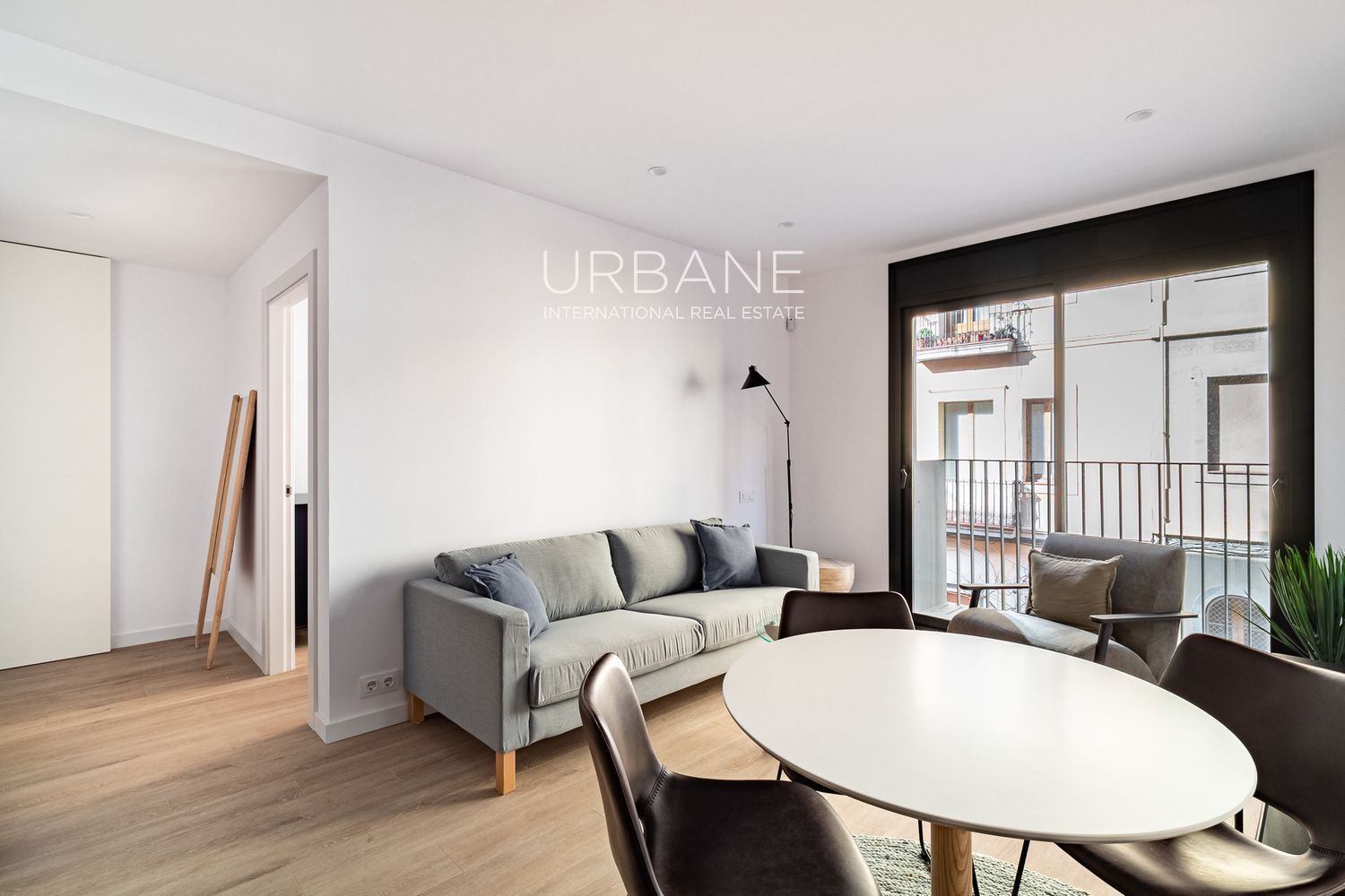 Sala de estar de Piso de alquiler en  Barcelona Capital con Aire acondicionado, Calefacción y Terraza