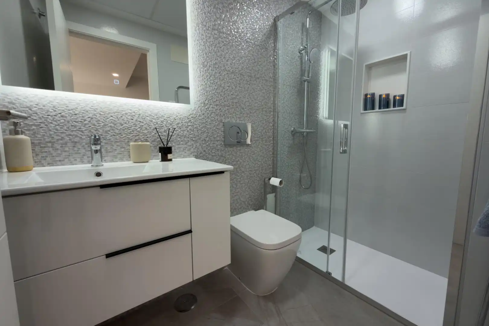 Appartamento con balcone in vendita a Calle MARCELINA, imagen 22