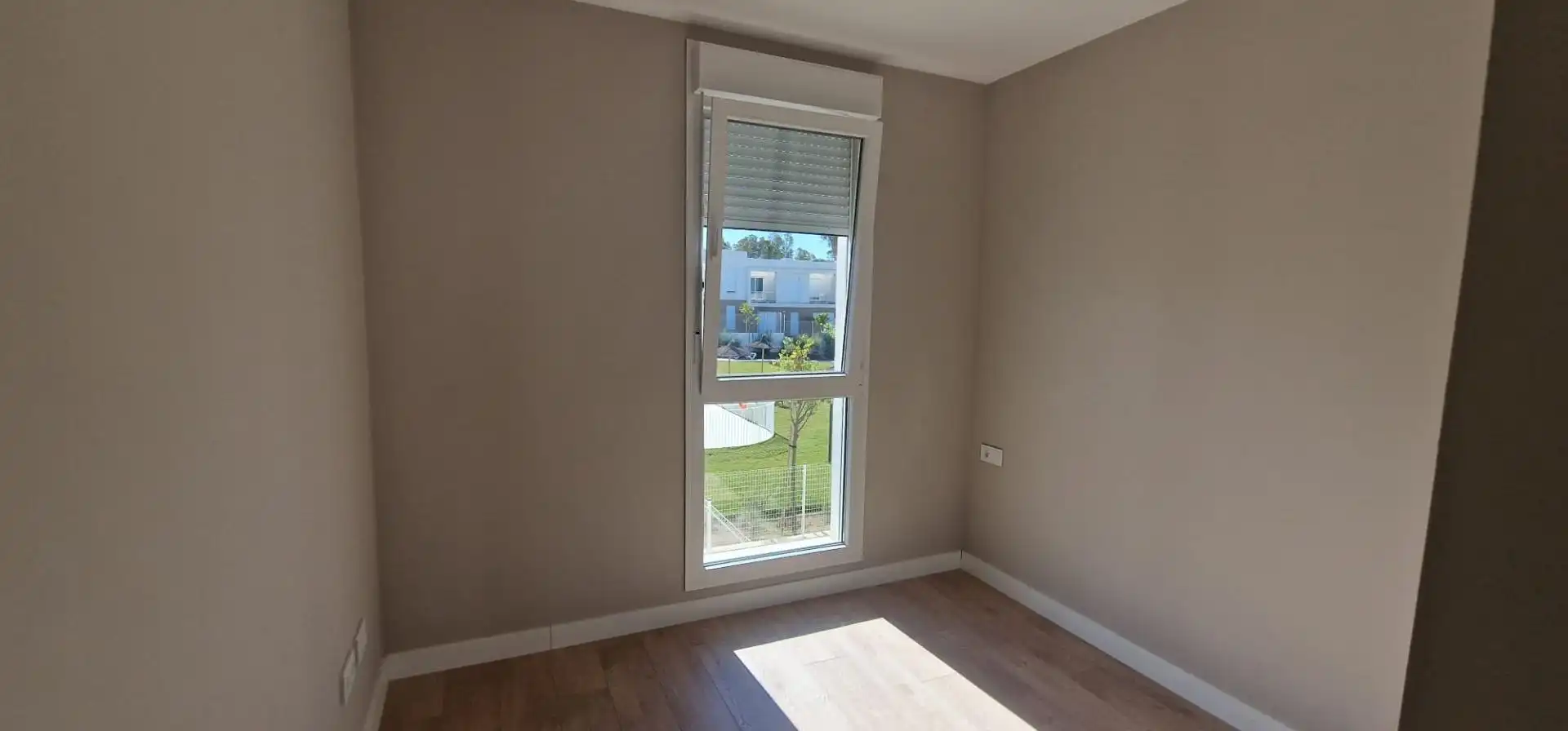Schlafzimmer von Einfamilien-Reihenhaus zur Miete in Guillena mit Privatgarten, Balkon und Gemeinschaftspool