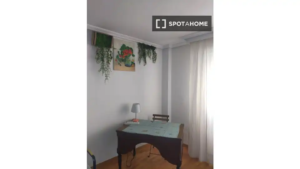Bedroom of Flat for share in Murcia  with Air Conditioner, Heating and Furnished