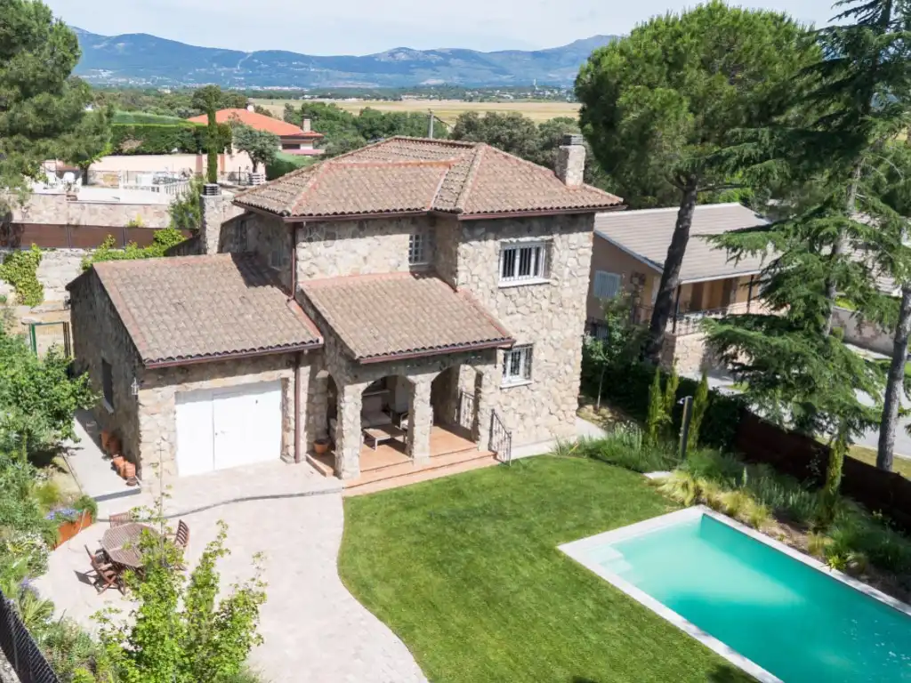 Vista exterior de Casa o chalet en venta en Galapagar con Jardín privado, Terraza y Trastero