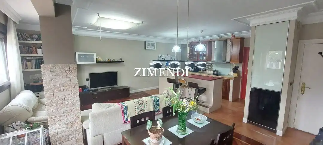 Living room of Flat for sale in Durango  with Air Conditioner, Heating and Storage room