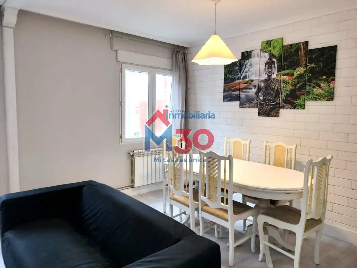 Habitación de Apartamento en venta en Miranda de Ebro con Calefacción y Trastero
