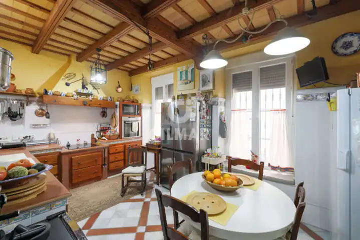 Cocina de Casa adosada en venta en El Puerto de Santa María con Calefacción y Jardín privado