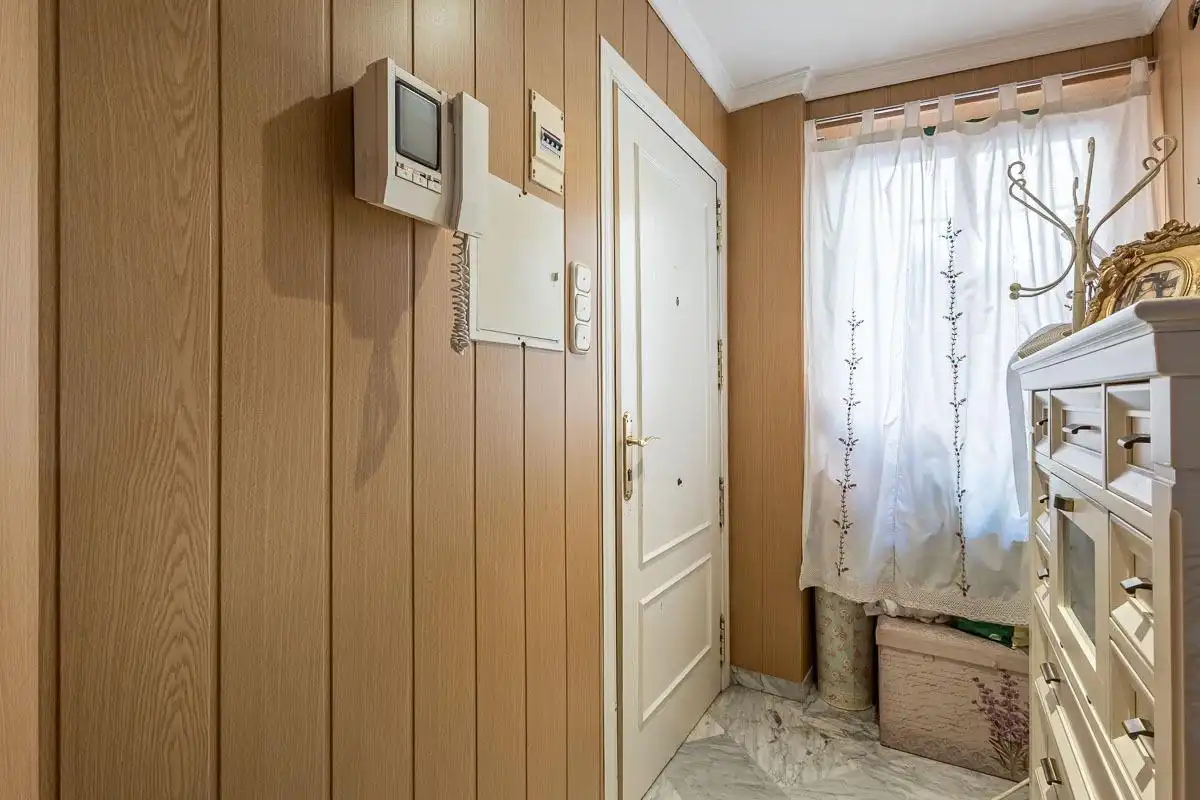 Wohnung zum Verkauf in Granada mit Klimaanlage und Terrasse