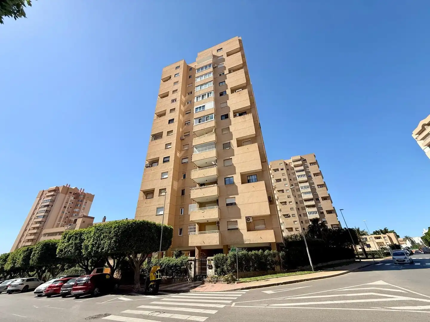 Exterior view of Flat for sale in Roquetas de Mar  with Air Conditioner, Heating and Terrace